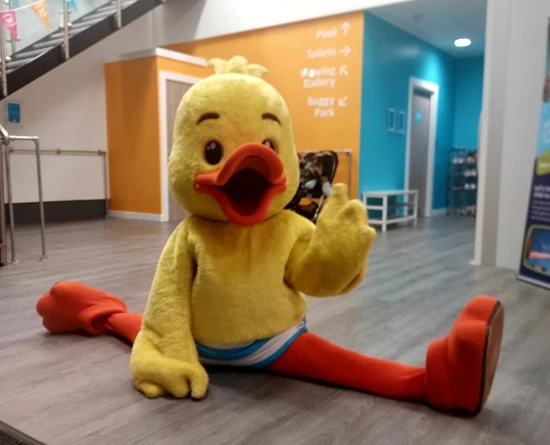 Puddle does the splits for Children in Need!
