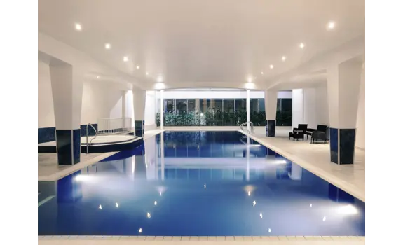 Mercure pool 1.jpg