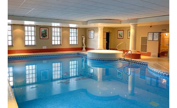 Crown Hotel Leisure 10 83682