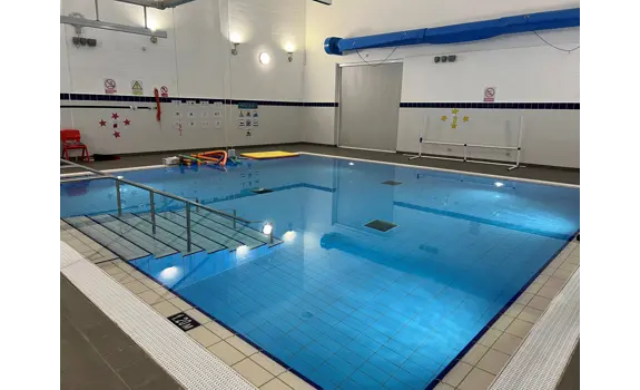 Wiinifred Holtby Pool Photo 1